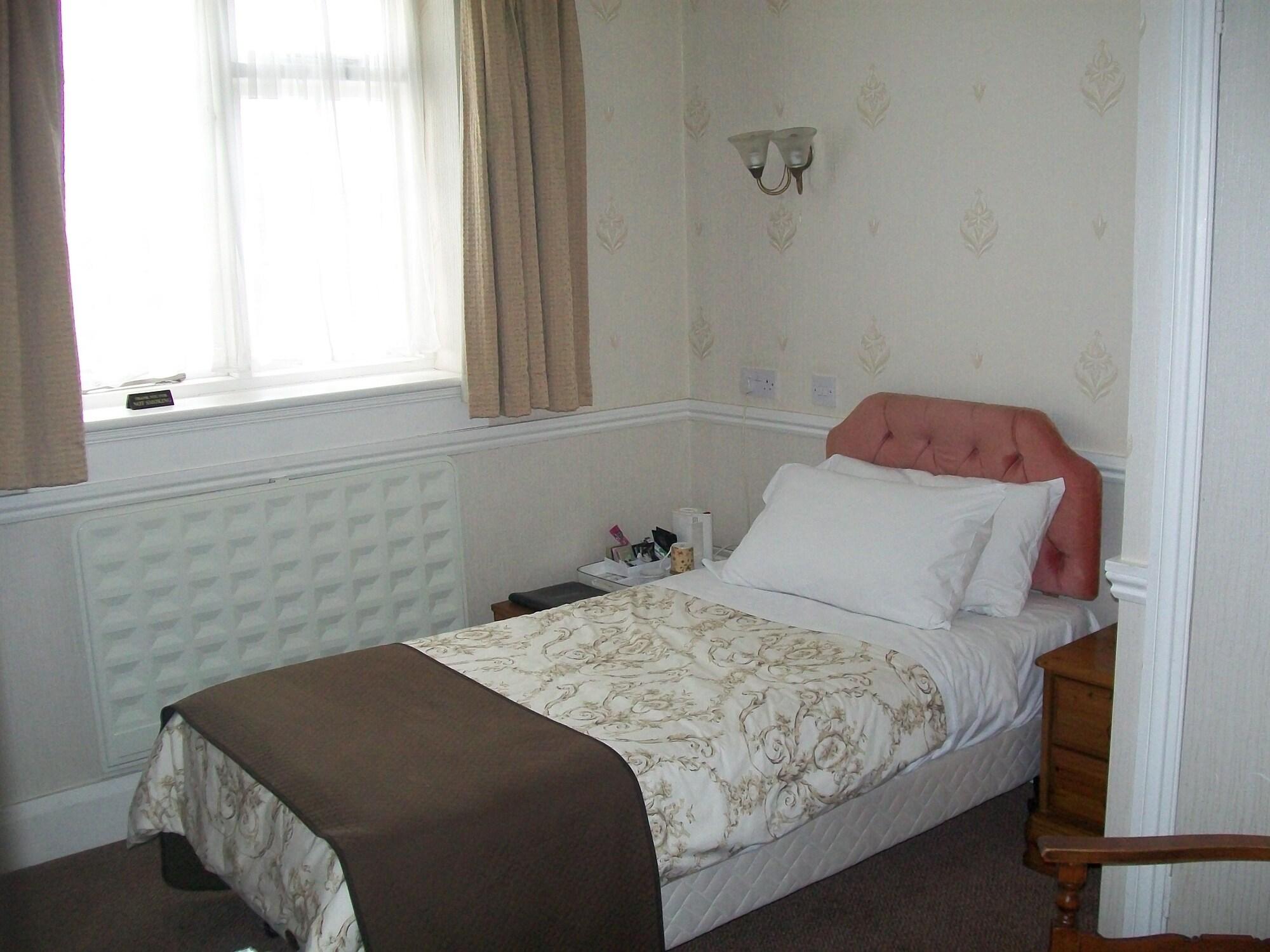 Chapel House Hotel Atherstone Bagian luar foto