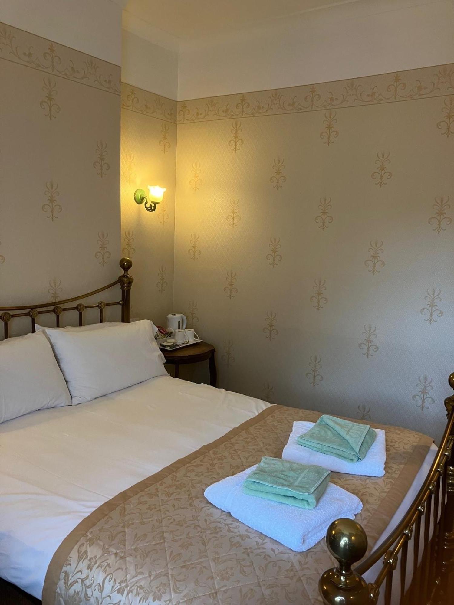 Chapel House Hotel Atherstone Bagian luar foto