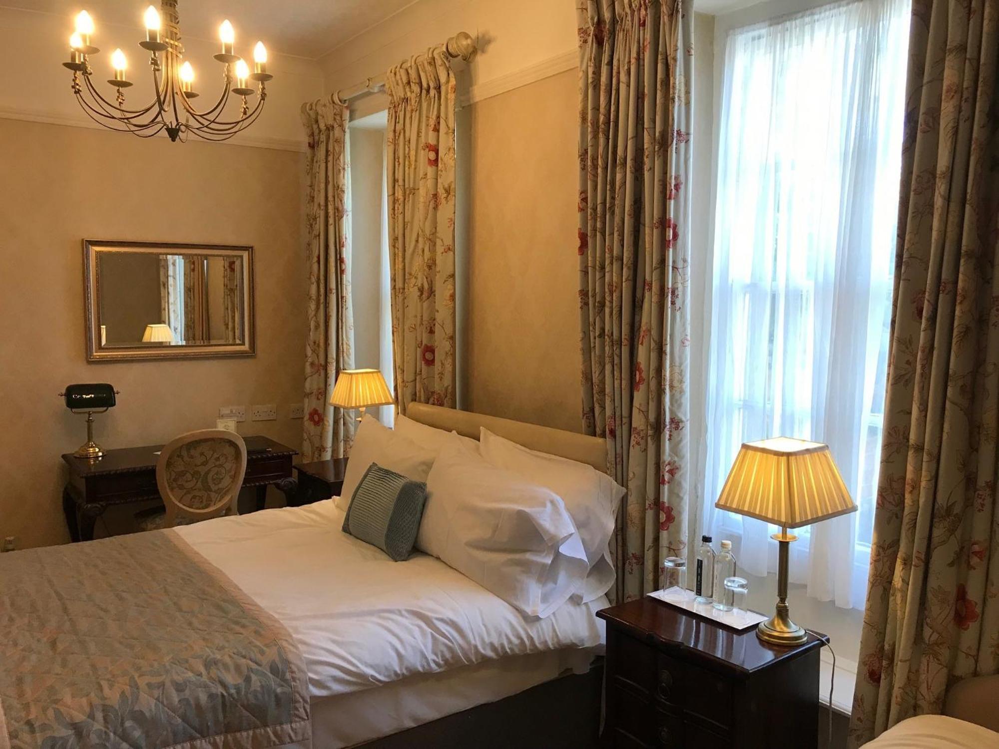 Chapel House Hotel Atherstone Bagian luar foto