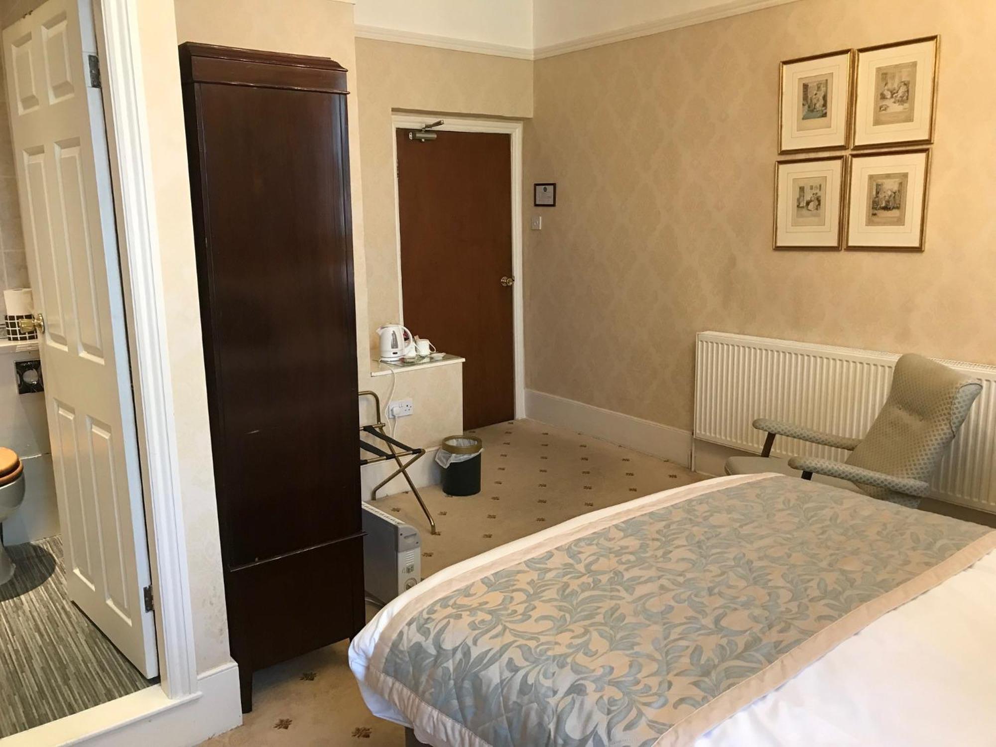 Chapel House Hotel Atherstone Bagian luar foto